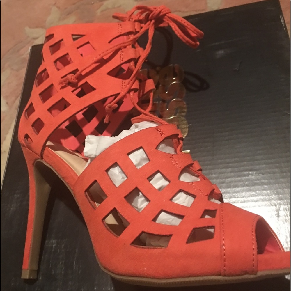 Coral cut out lace up heels ready for the town!